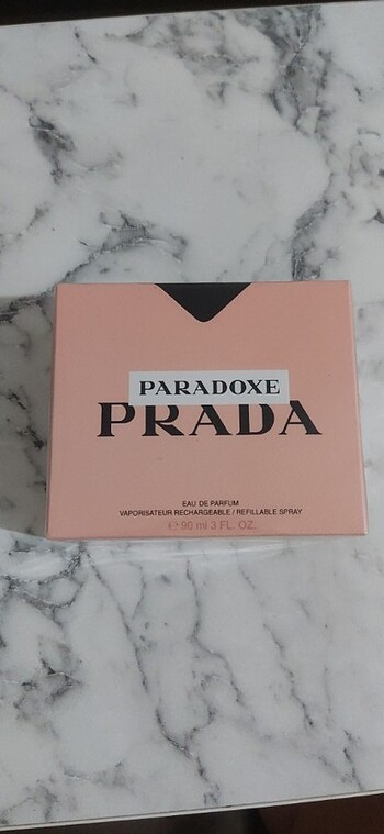 PRADA PARADOXE 