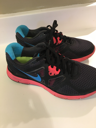 Nike spor ayakkabı