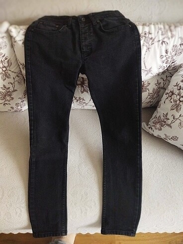 Siyah jeans