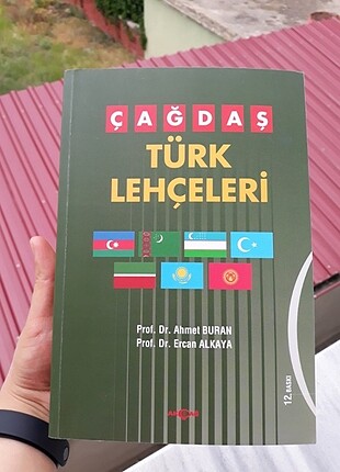 Çağdaş Türk lehçeleri kitabı