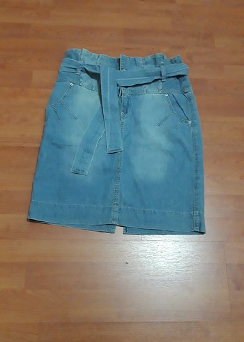 Kadın Mavi Kemerli Mini Kot Şort - Görsel 4