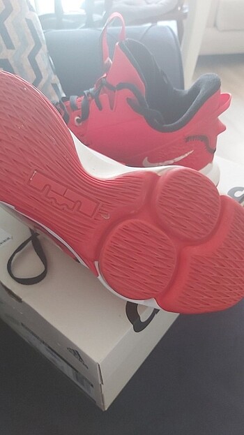 Nike Lebron kırmızı witness V basketbol ayakkabısı  - Görsel 18