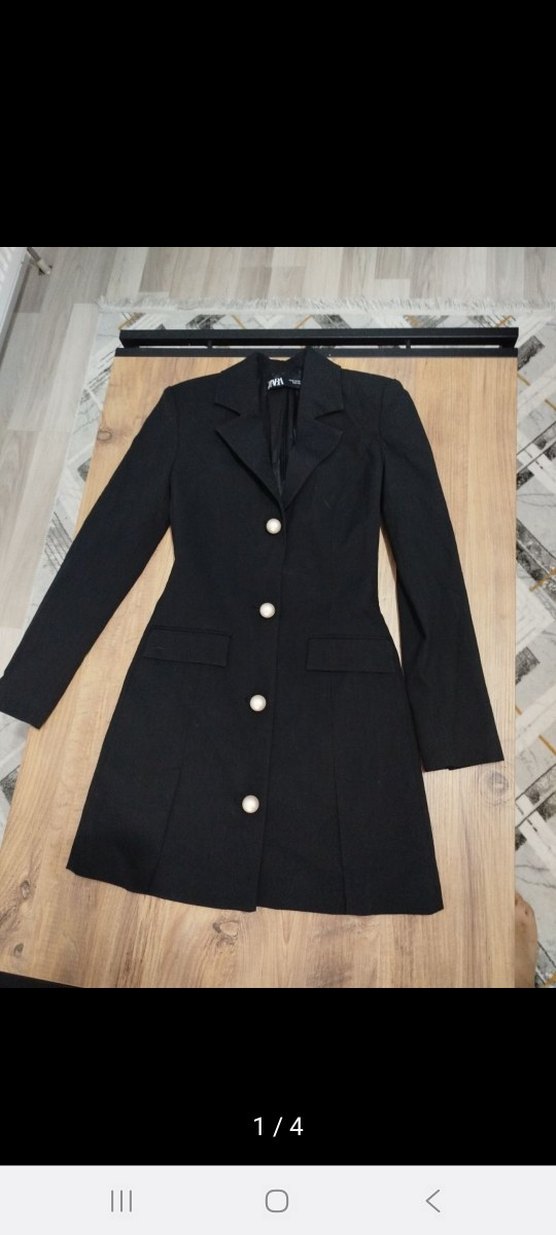 Yeni Zara İnci Düğmeli Siyah Blazer Elbise - Görsel 4