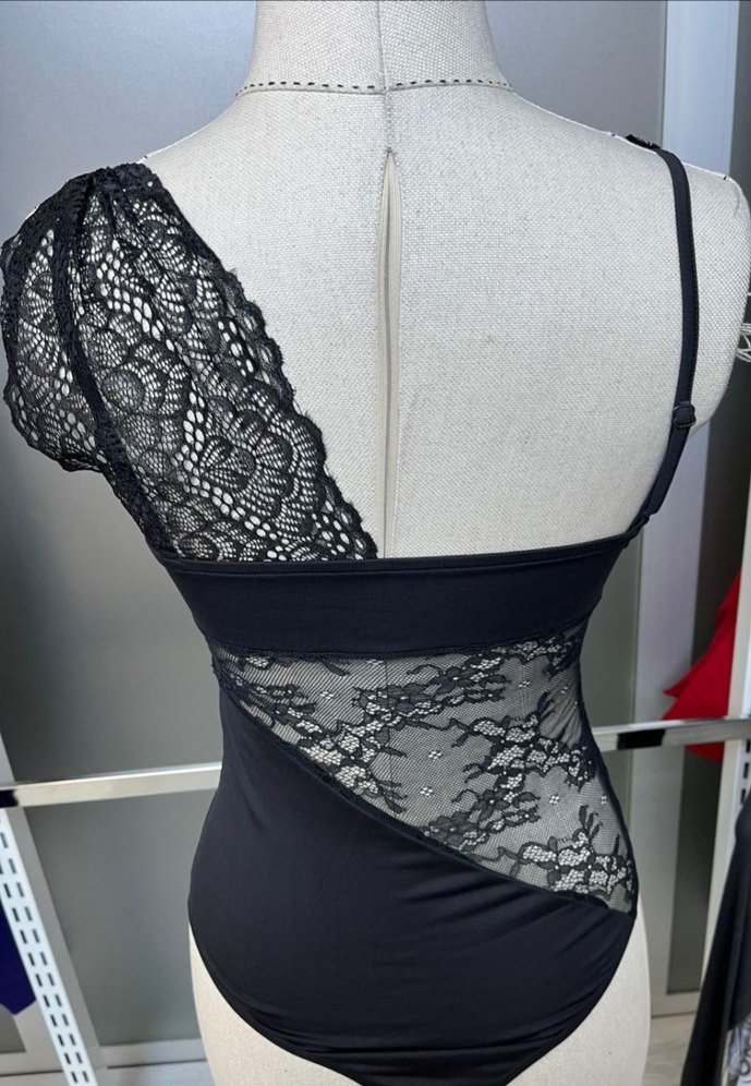 Siyah Dantel Detaylı Gotik Bodysuit - Görsel 5