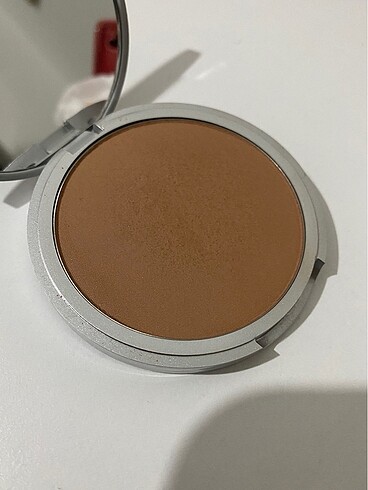 The Balm The balm bronzer