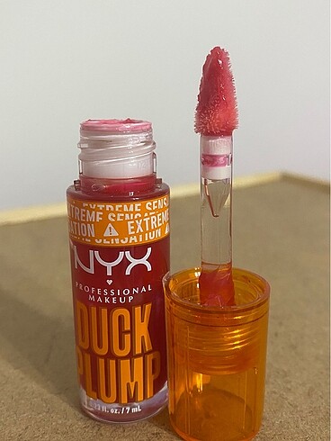 Beden pembe Renk Nyx duck plump lip gloss