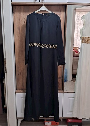 Zincir Detaylı Siyah Uzun Kollu Kadın Elbise