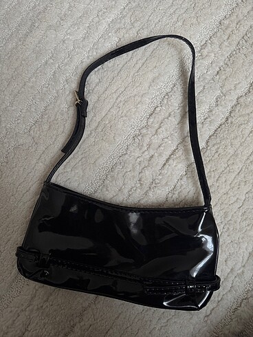 Rugan kemer detaylı çanta - Görsel 5