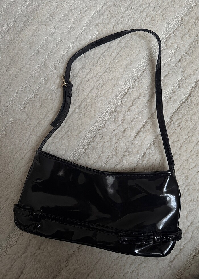 Rugan kemer detaylı çanta - Görsel 5