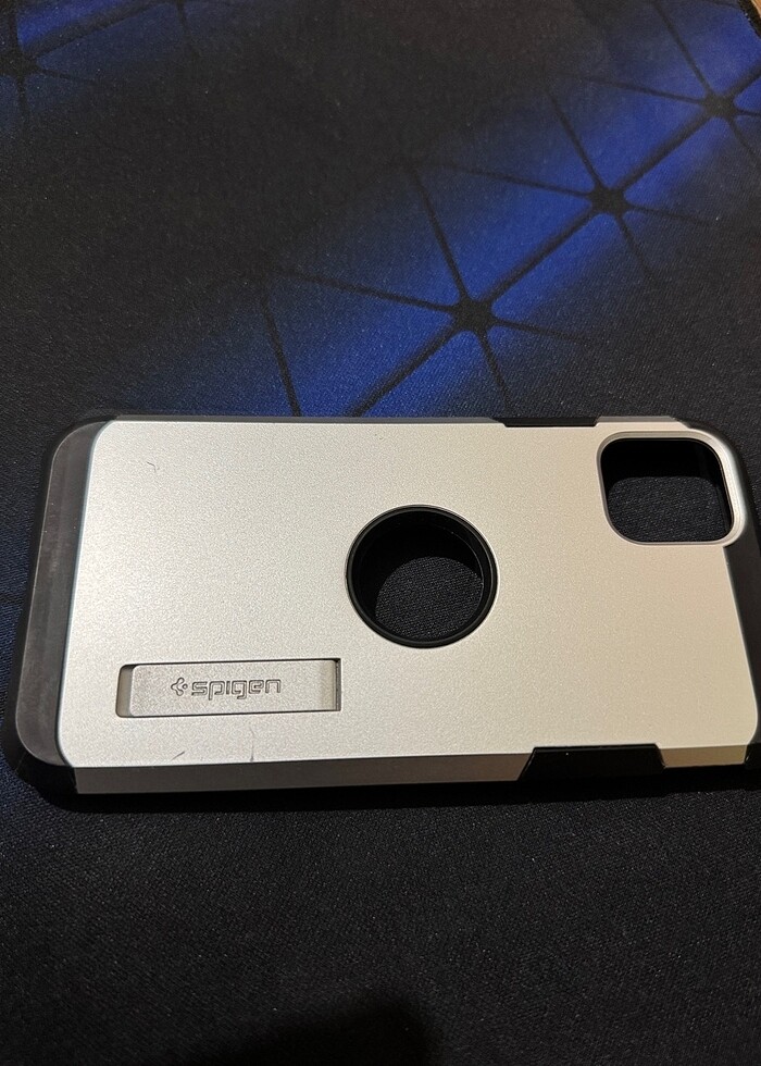 11 Pro Max Spigen - Görsel 3