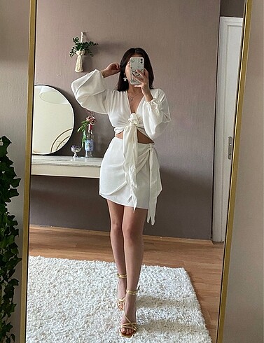 Zara Saten bağcıklı etek balon kol bluz takım