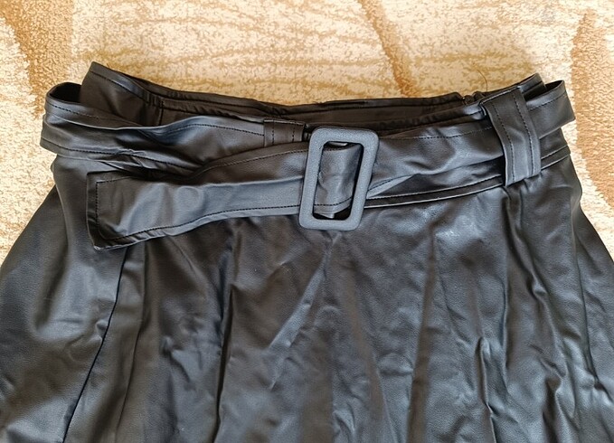 Zara 42 beden siyah uzun deri etek kemerli