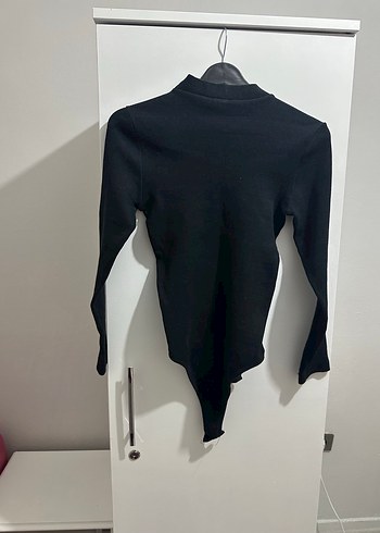 Siyah Yüksek Yakalı Uzun Kollu Kadın Bluz - Görsel 3