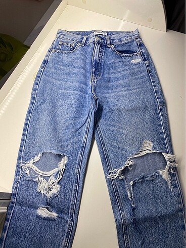 Pull and Bear yırtık Mom jean