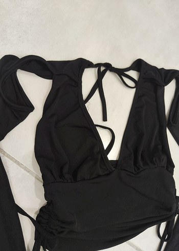 Siyah V Yaka Drapeli Mini Bluz - Görsel 2