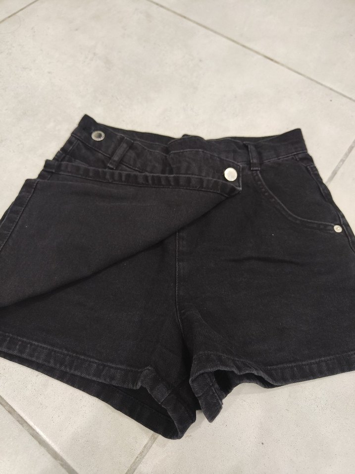 Düğmeli Siyah Kadın Mini Denim Şortetek - Görsel 3