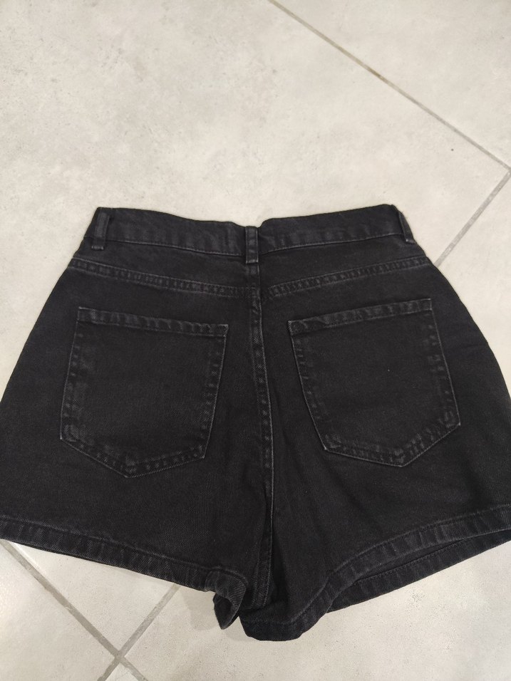 Düğmeli Siyah Kadın Mini Denim Şortetek - Görsel 4