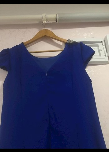 Boncuk İşlemeli Yakalı saks mavisi midi elbise - Görsel 4