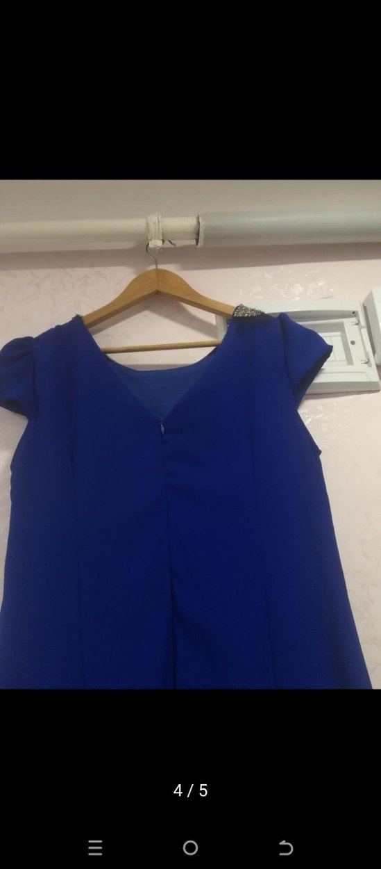 Boncuk İşlemeli Yakalı saks mavisi midi elbise - Görsel 4