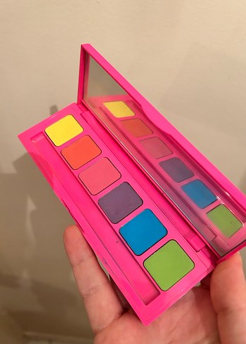 KIKO Pembe Parlak Kadın palet - Görsel 3