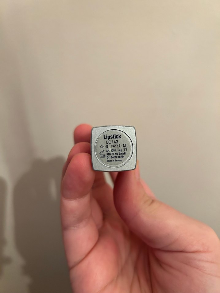 Kryolan Tonlarda Bej Renkli Ruj - Görsel 2