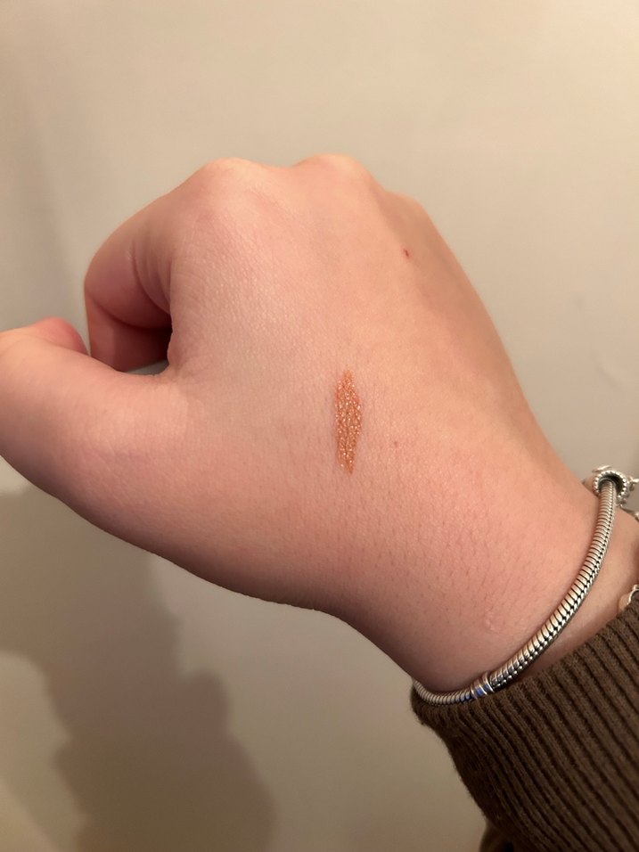 Kryolan Tonlarda Bej Renkli Ruj - Görsel 4