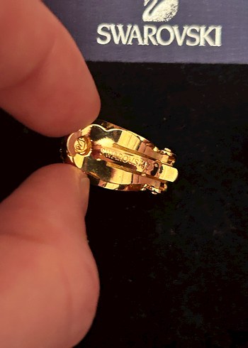 Swarovski Altın Renk Mini Payetli Küpe - Görsel 2