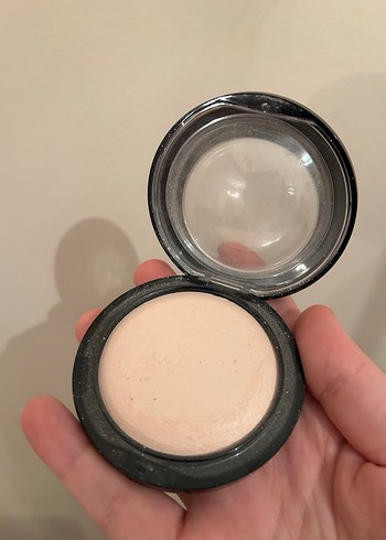 MAC Açık Bej pudra - Görsel 3