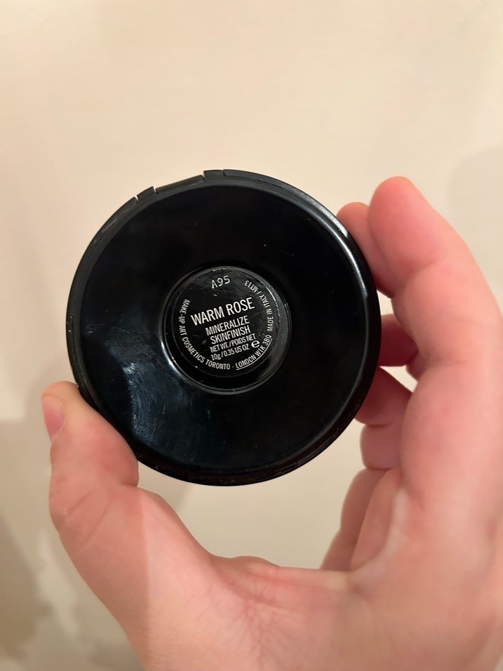 MAC Açık Bej pudra - Görsel 2