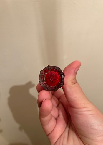 Fenty Beauty Parlak Kırmızı Dudak Parlatıcısı - Görsel 2