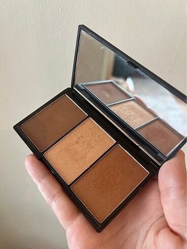  Beden Sleek bronzer