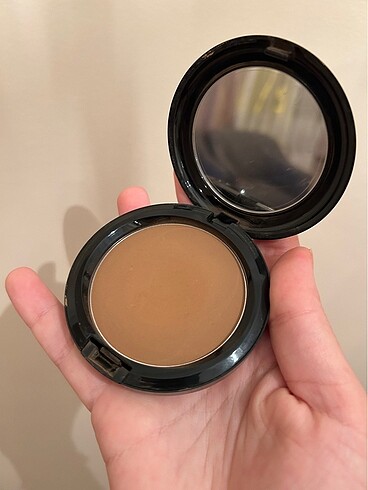 Beden Mac bronzer