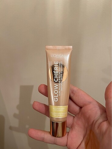 Loreal paris glow cherie aydınlatıcı