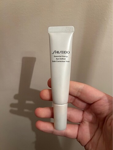 Shiseido göz çevresi kremi