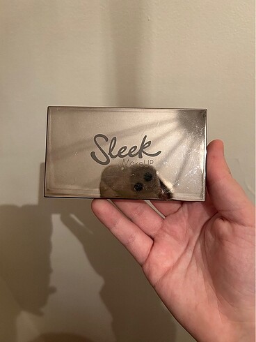 Sleek aydınlatıcı