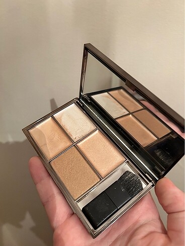 Beden Sleek aydınlatıcı