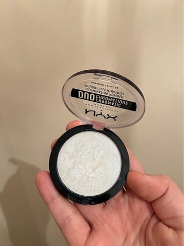 Beden Nyx aydınlatıcı