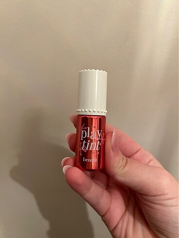 Benefit play tint