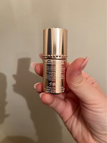 Benefit Benefit aydınlatıcı