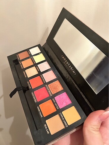  Beden Anastasia beverly hils far paleti