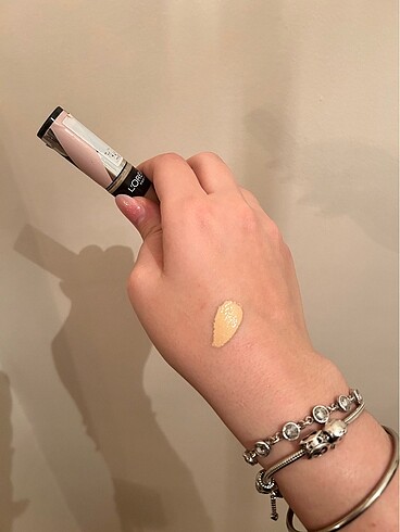 Beden Loreal paris kapatıcı