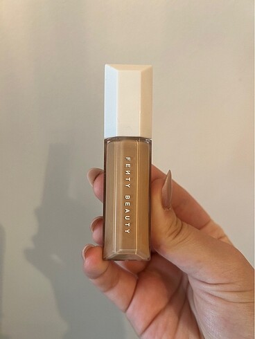 Fenty beauty likit kapatıcı