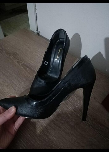 36 Beden Siyah piercardin stiletto