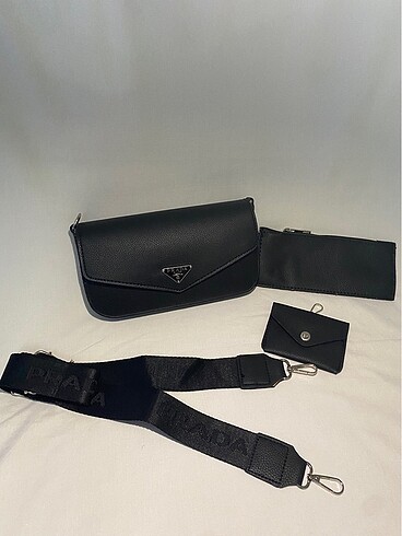 Prada model kol çantası