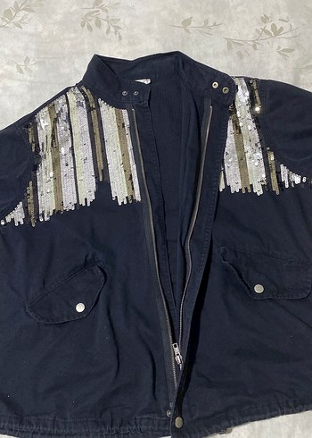 Navy İşlemeli Düğmeli Keten Kadın Denim Ceket - Görsel 3