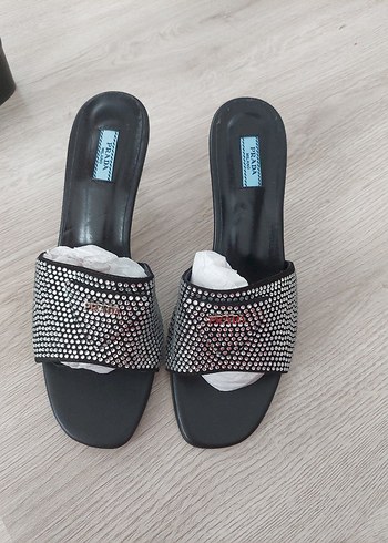 Prada Taşlı Terlik