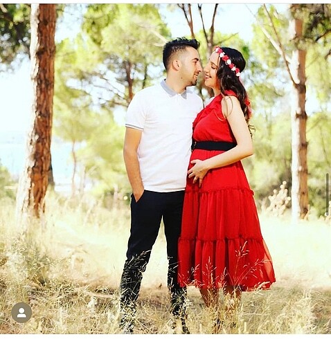 38 Beden kırmızı Renk Kırmızı elbise??