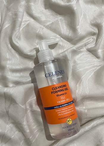 Celenes Vitamin C+ Yüz Yıkama Jeli 250 ml
