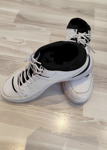 Yılan Desenli Beyaz Erkek Spor Ayakkabı - Görsel 2