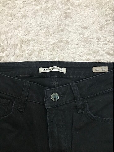 27 Beden Mavi Tess Jeans